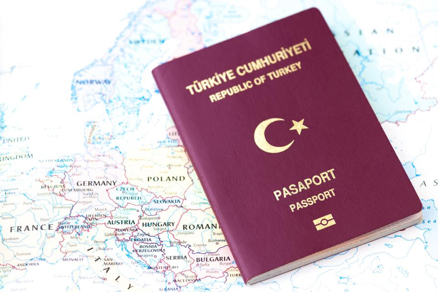 ميدل إيست آي: منح الجنسية لـ 700 مصري يقيمون في تركيا